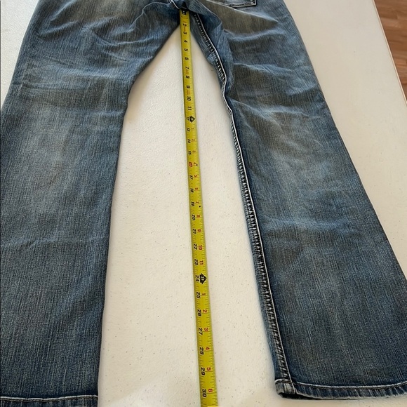 Cache Blue High‎ Rise Jeans with Distressed Details - Picture 5 of 14